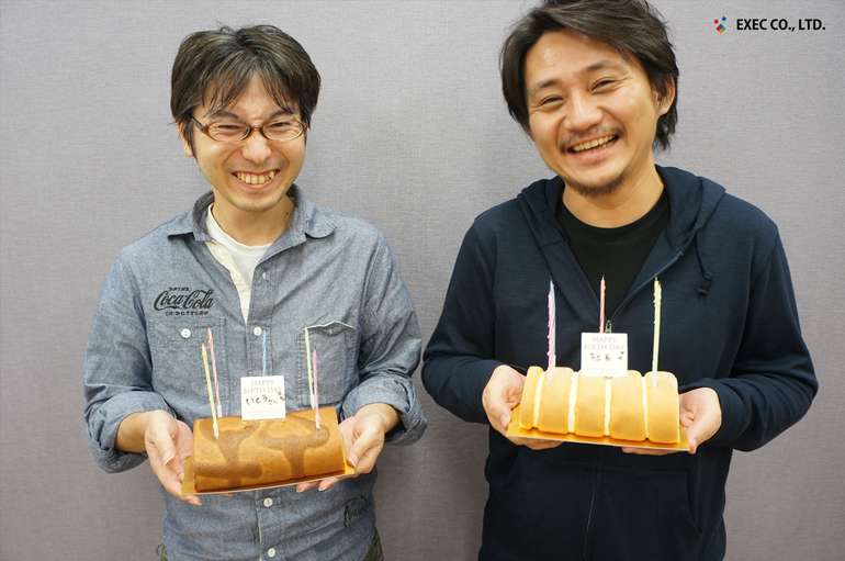 社長と伊藤さんの誕生日ケーキショット。イイ笑顔！
